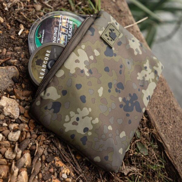 THINKING ANGLERS CAMFLECK SMALL ZIP POUCH - Image 2
