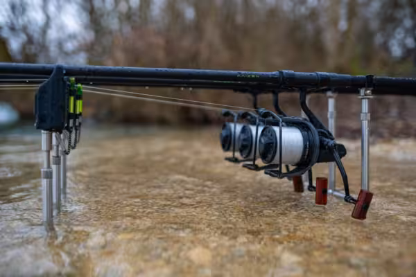 SMASH & GRAB 3 X KORDA KAZIEN GREEN RODS OR CASH - Image 4