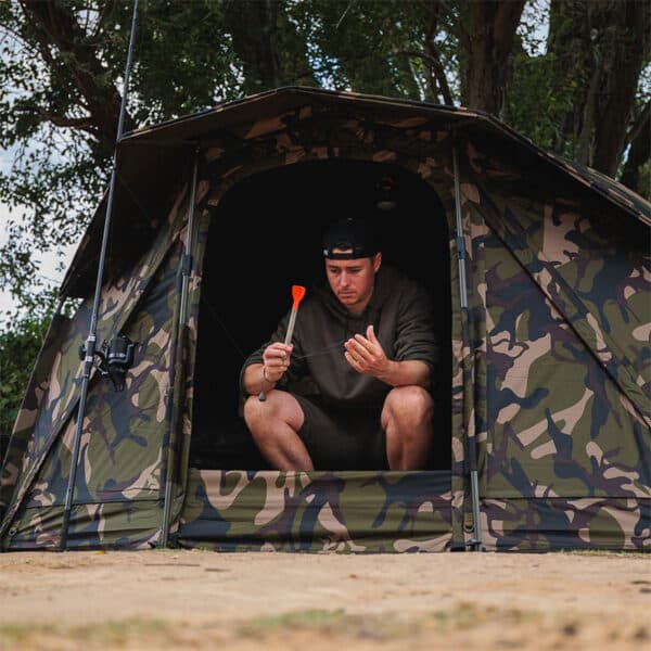 **NEW** FOX FRONTIER II CAMO BIVVY OR CASH - Image 3