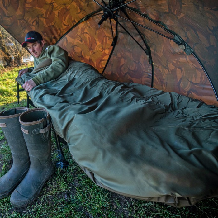 TRAKKER BIG SNOOZE PLUS SLEEPING BAG OR CASH