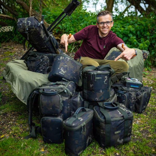 £250 KORDA LUGGAGE BUNDLE OR CASH